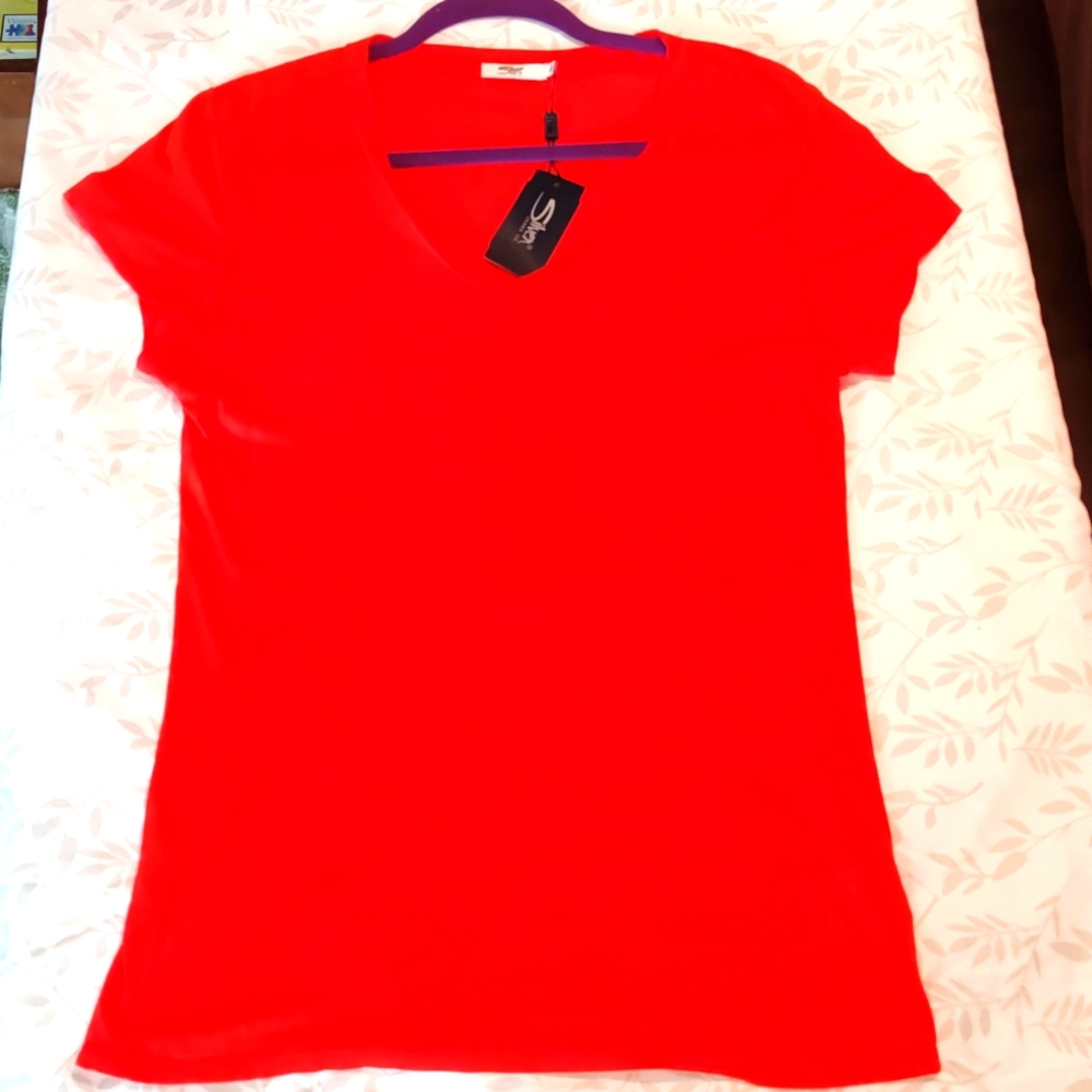 Silver Jeans women's red rouge t-shirt.  Size XL, short sleeve.
